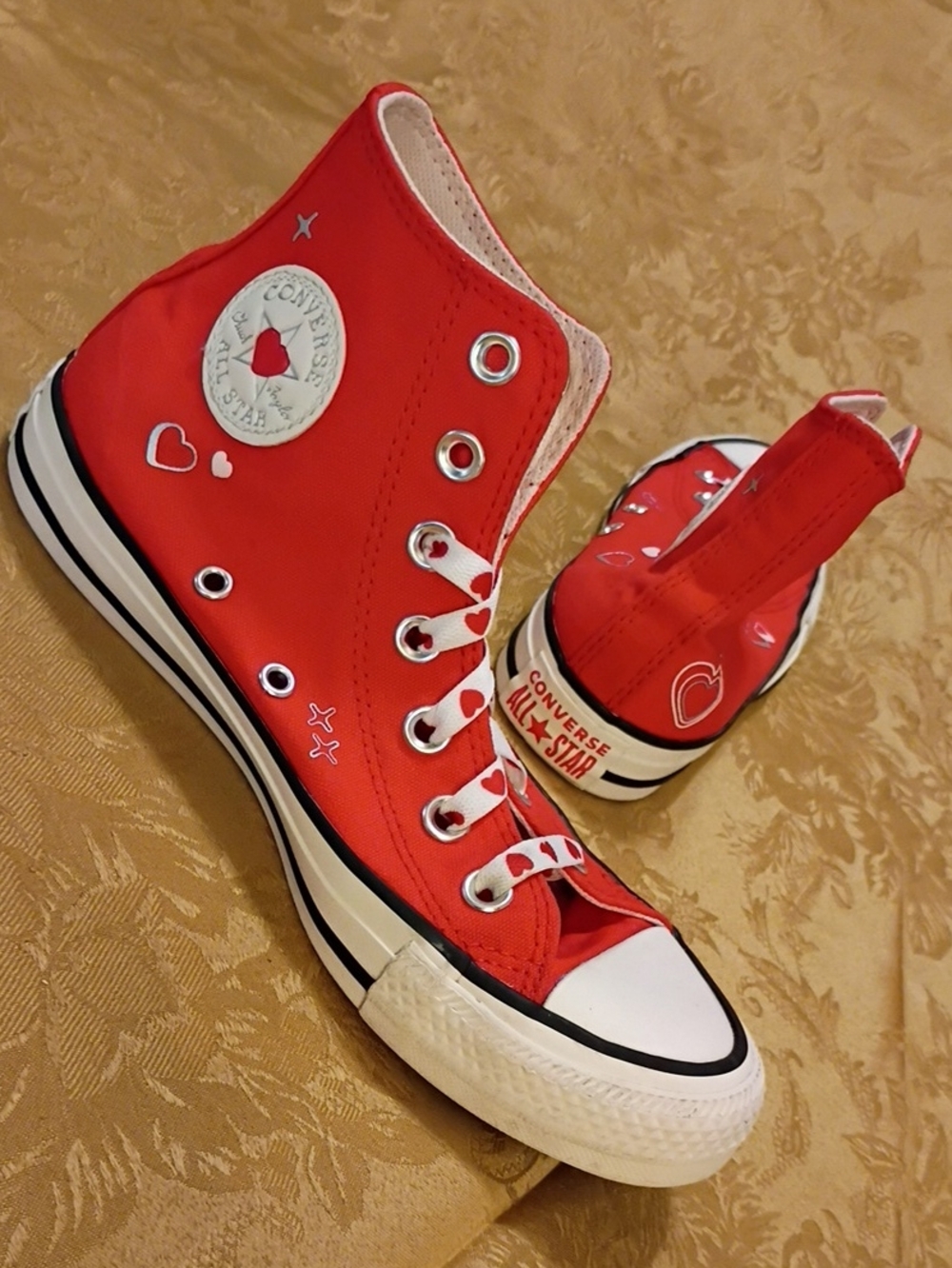 CONVERSE High Top Bright Red LOVE CONVERSE Hearts Women's 6.0 Men's 4.0